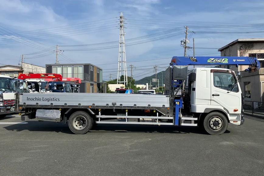 6tユニック車（積荷無し）